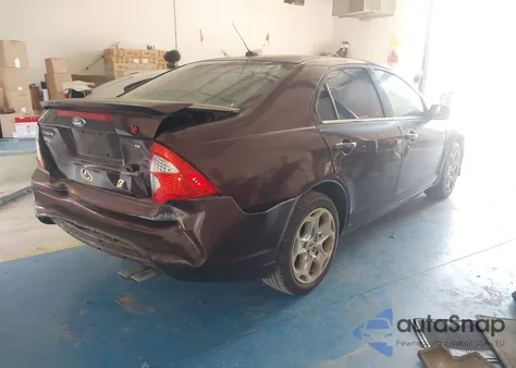 2011 Ford Fusion Se z USA, uszkodzony, nr VIN 3FAHP0HA1BR327639